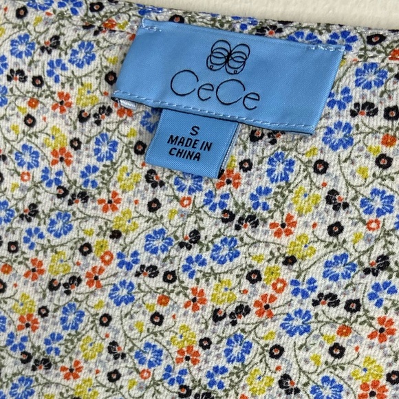 CeCe Moroccan Ditsy Foral Tie Sleeve Top S New With Tags - Picture 3 of 5
